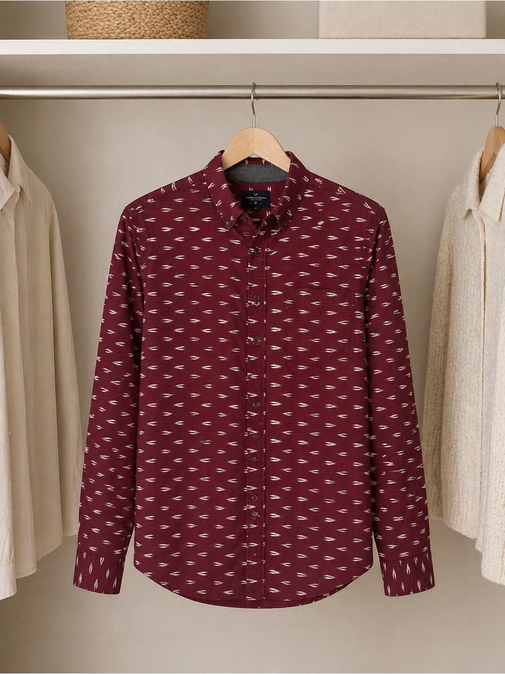 American Eagle Outfitters Button Down Shirt Men’s Medium Maroon Ikat Print